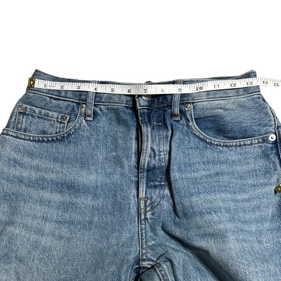 Everlane The High-Rise Cheeky Straight Jean - Picture 9 of 11
